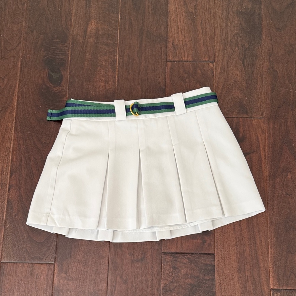 Adorable Abercrombie & Fitch White tennis/pickleball/golf skirt